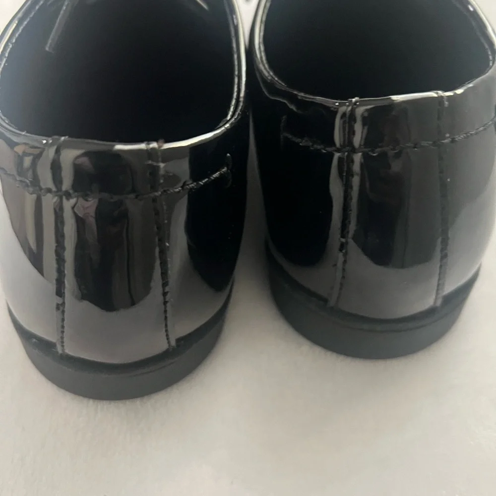 Calvin Klein Glossy Black‎ Oxfords Dress Shoes, Size 7, NWOT